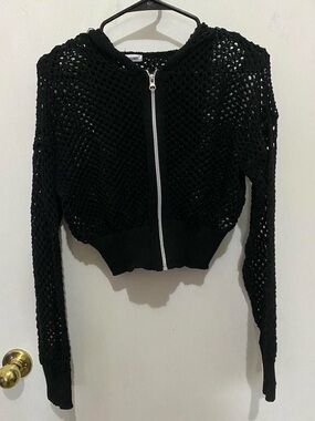Charlotte Russe Black Open-Knit Cropped Hoodie